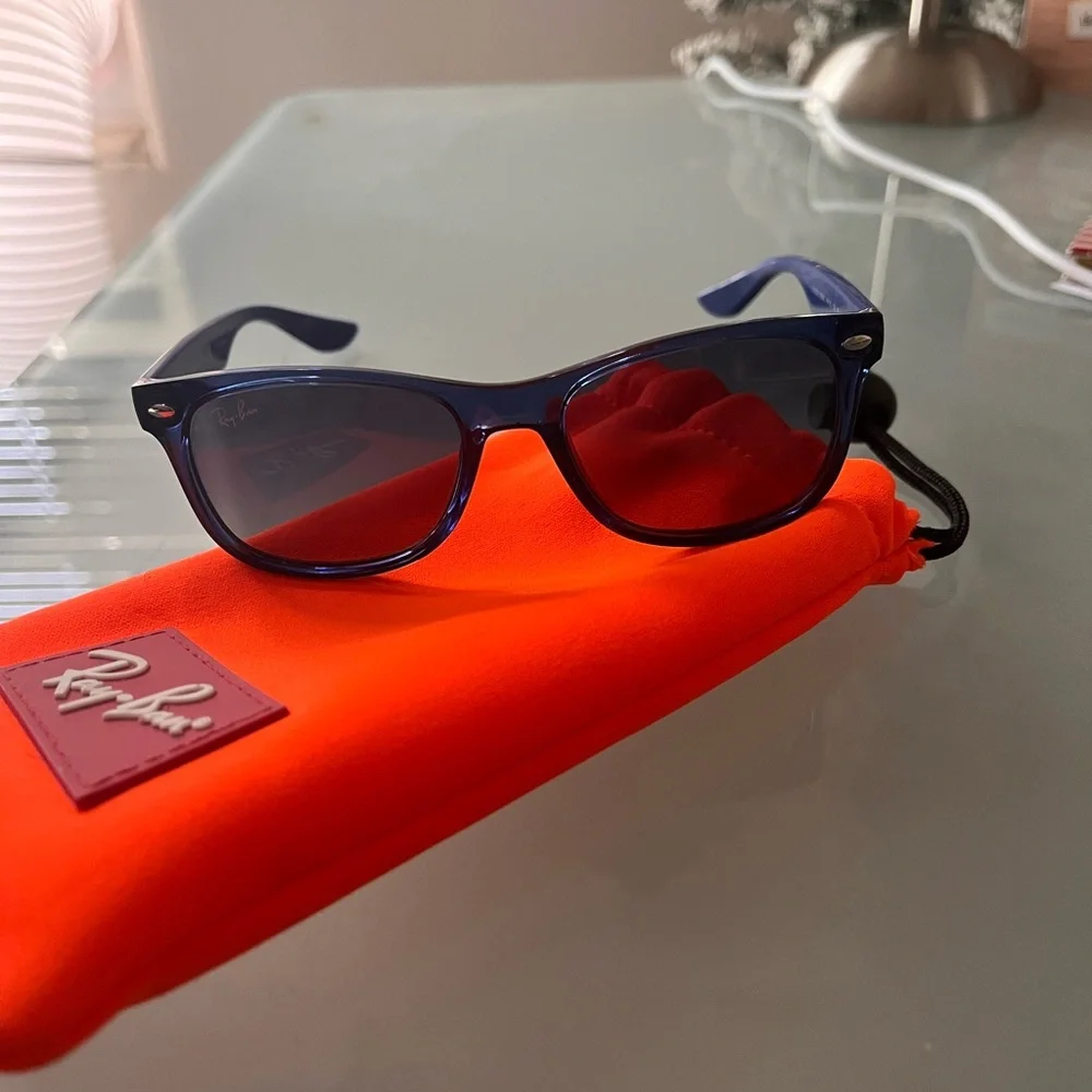 Ray-Ban Navy Blue Sunglasses